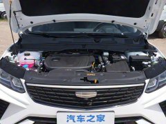 <strong>显出年轻化的个性</strong>